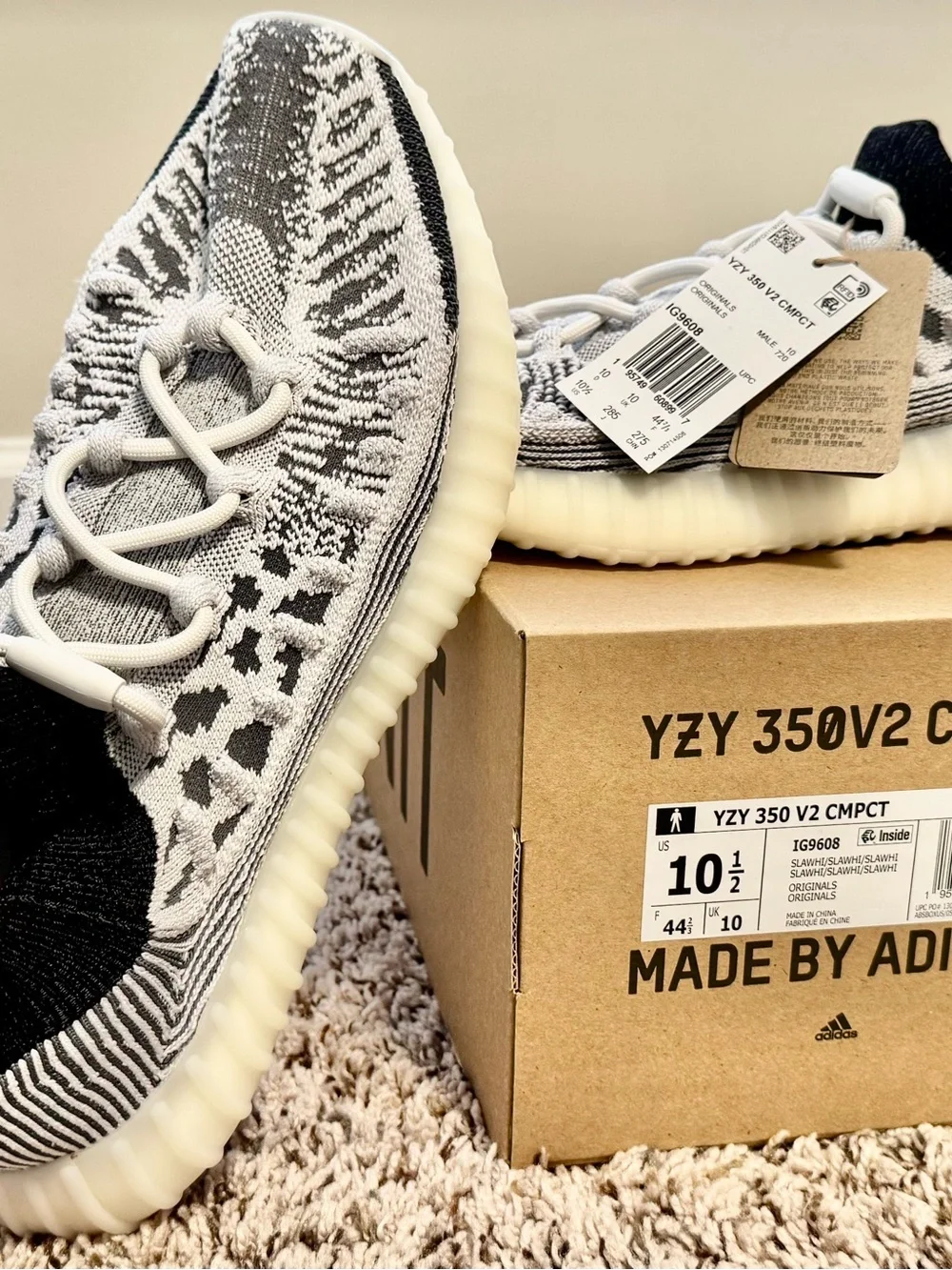 Adidas/ Yeezy Boost 350 V2 CMPCT 'Panda'